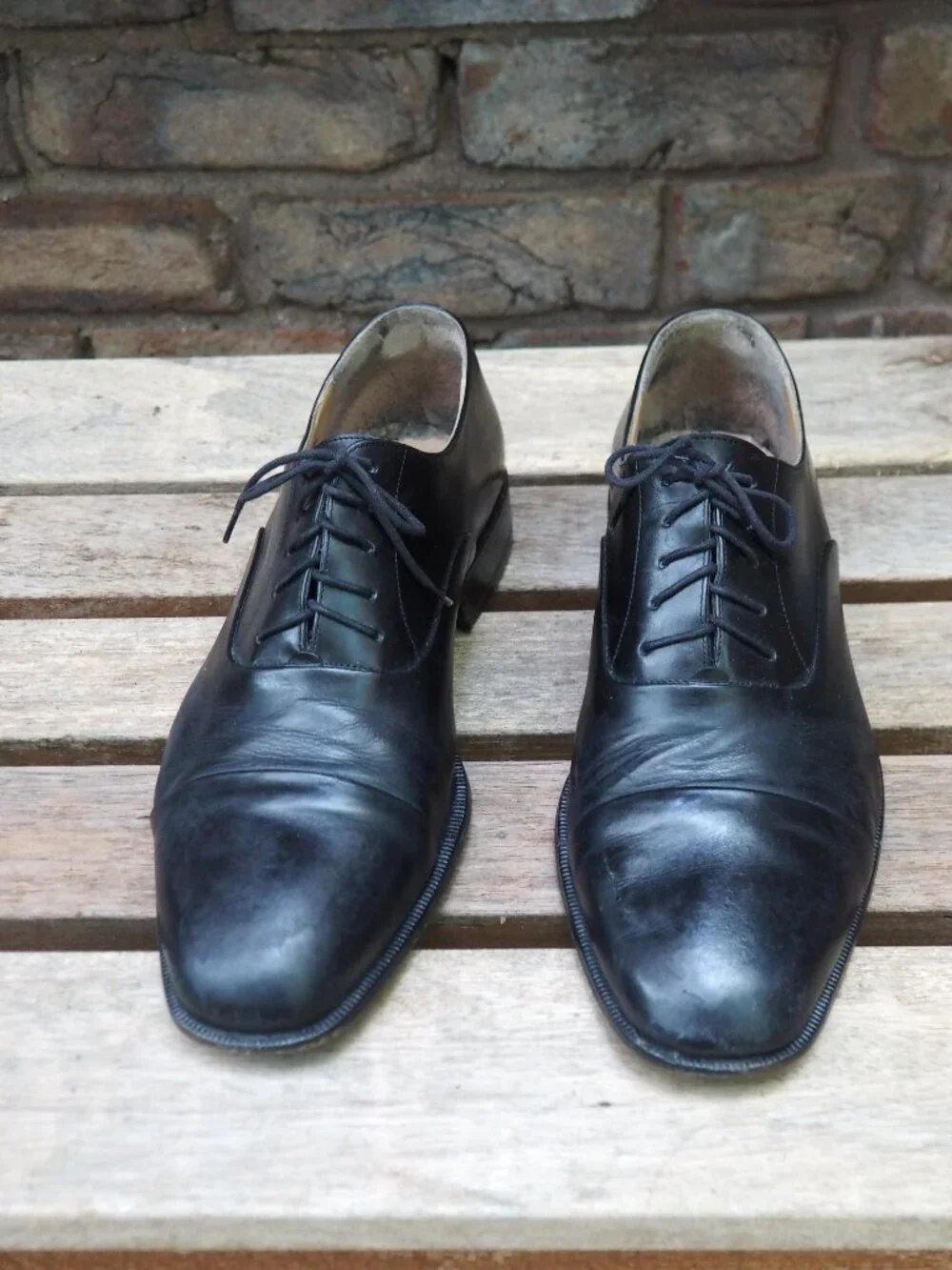 vintage Bally Delfio black leather cap toe oxfords UK 8 US 9 made in Italy